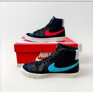 Nike Blazer ‘77 High Top Black Mismatched Red & Blue Sneaker Shoes 6.5Y